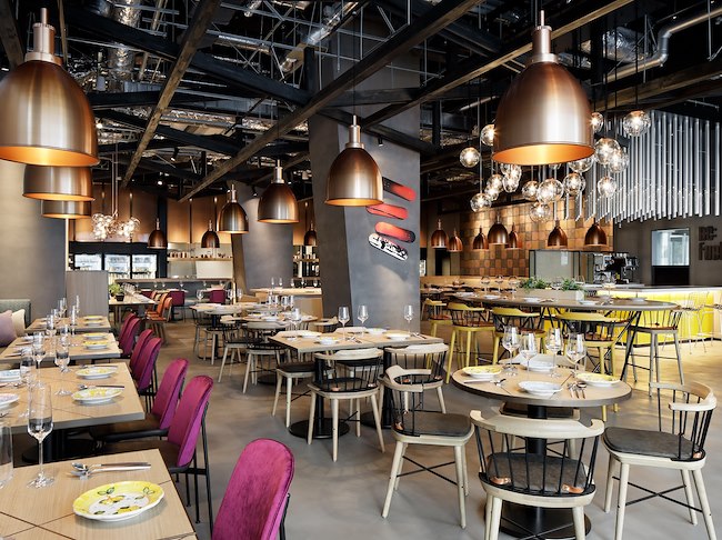 Aloft Osaka Dojima THE WAREHOUSE restaurant party plan venue image with free-flow drink course options