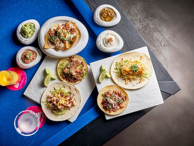 taco drinks alcohol cocktails beef chicken pork fish mexican food bar live music osaka